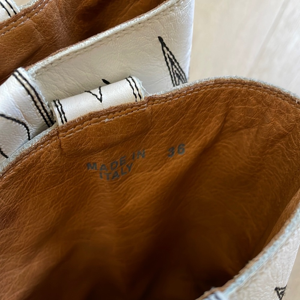 Golden Goose White Leather Short Wish Star Boots. Size 36. - Picture 5 of 7